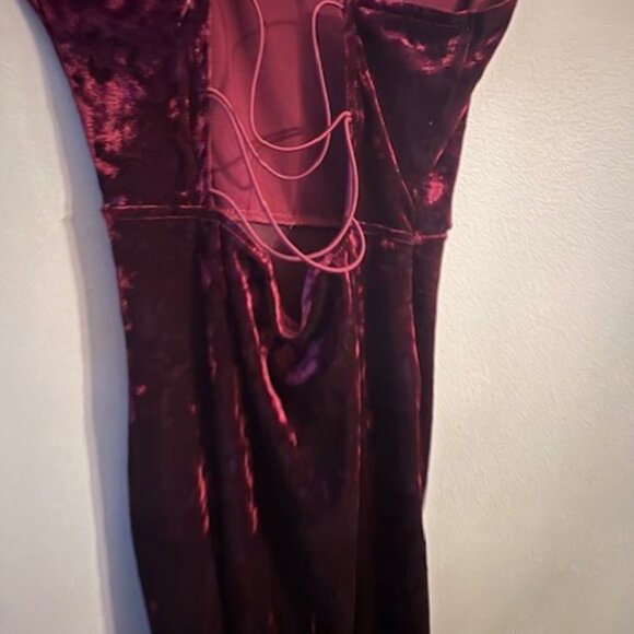 Almost Famous Burgundy Crushed Velvet Wrap Dress - Picture 2 of 3